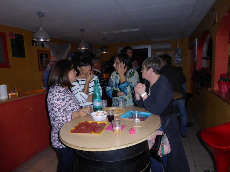 20160413-apero-adherents-Isa-025